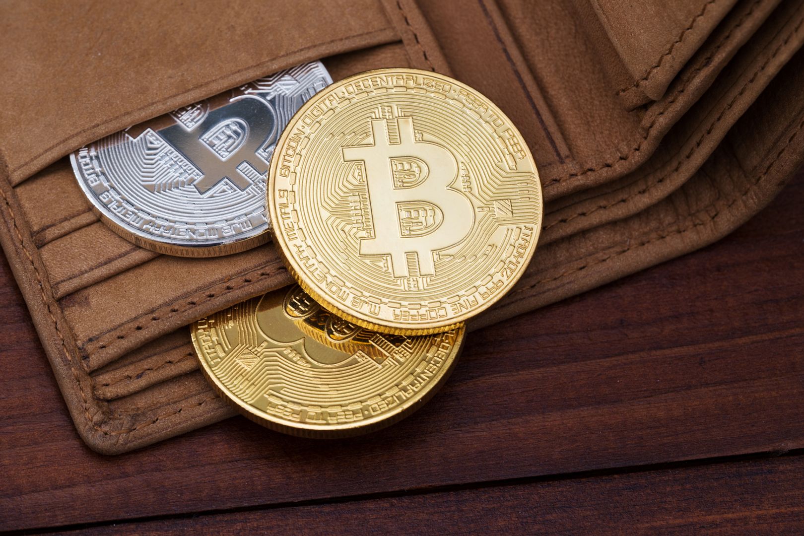 Early bitcoin wallet wakes after 15 years with $3.2 million transfer