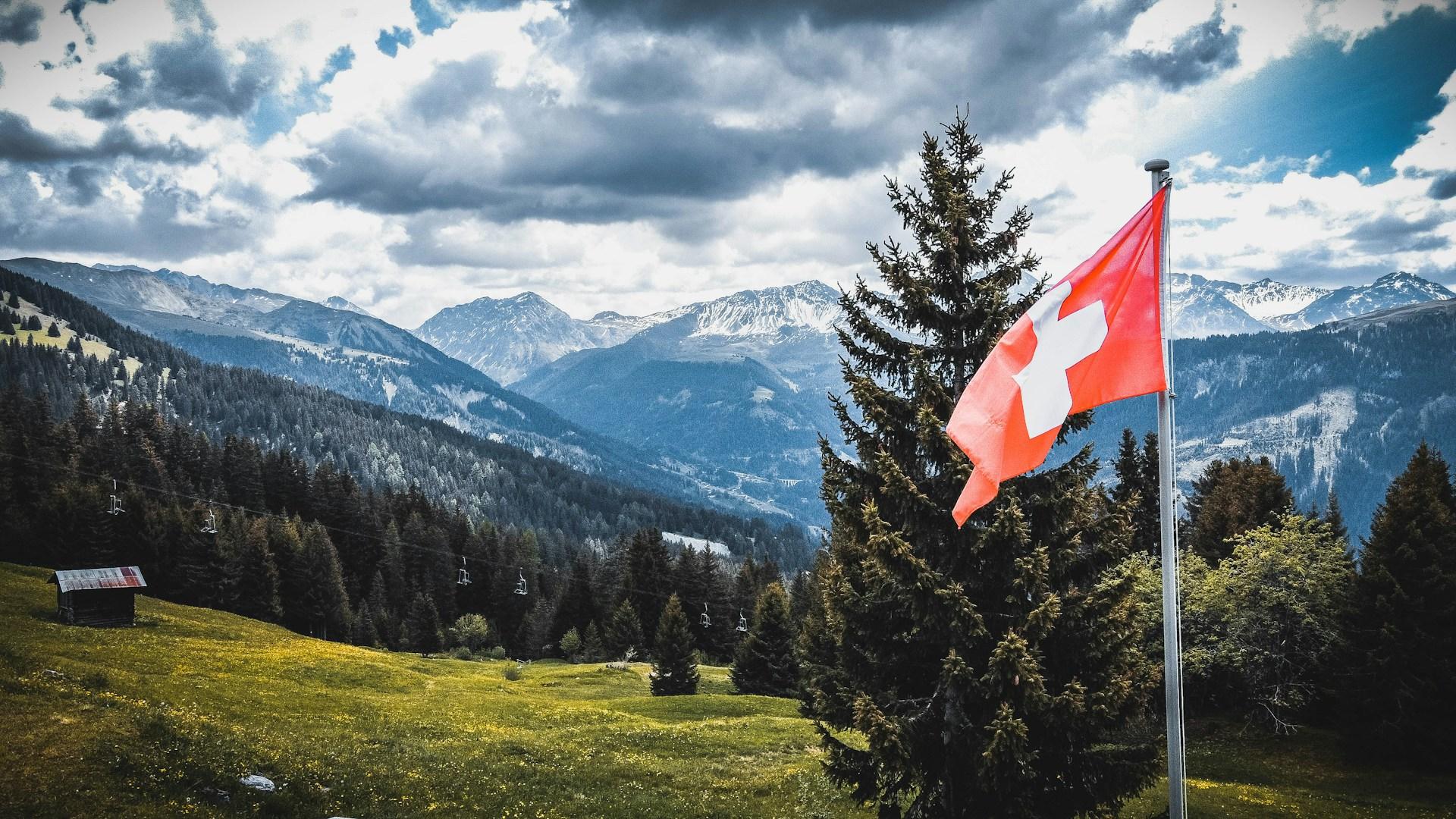 Swissquote cuts full-year profit, revenue outlook as first-half crypto income plunges